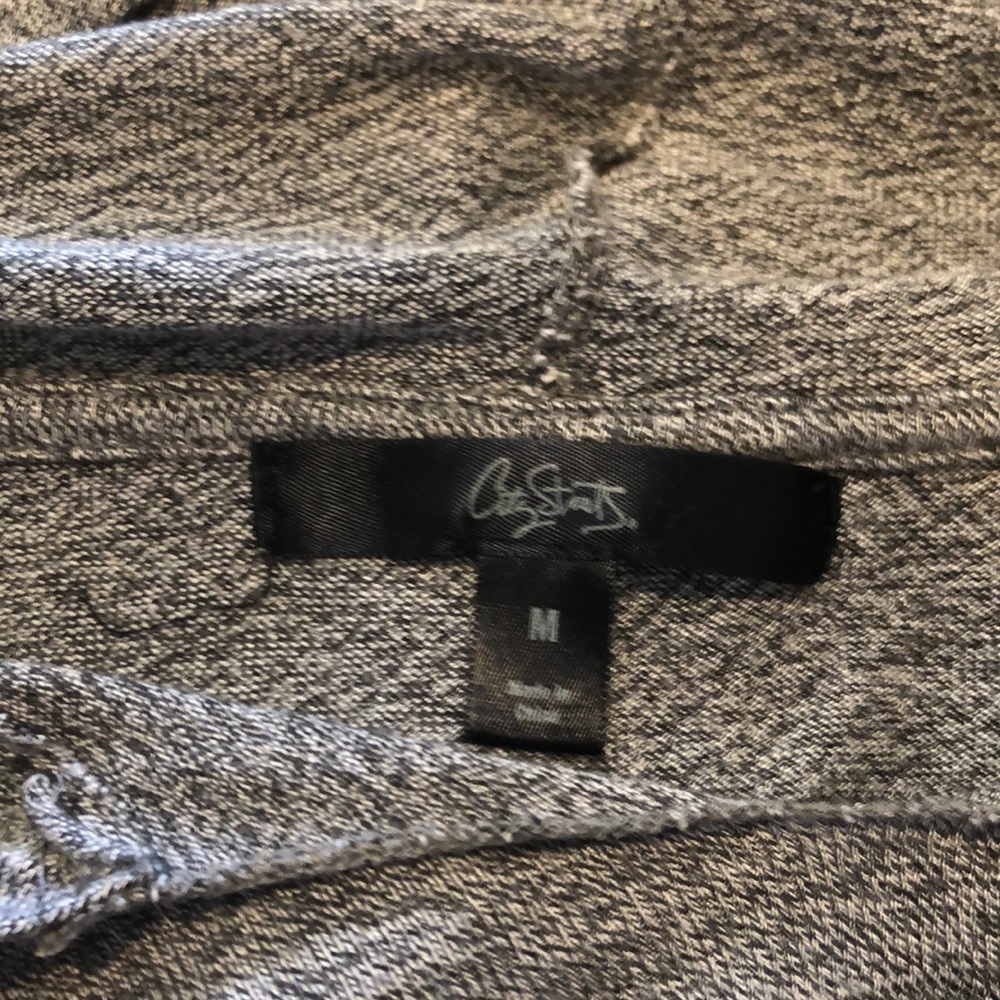 Light weight hooted shirt